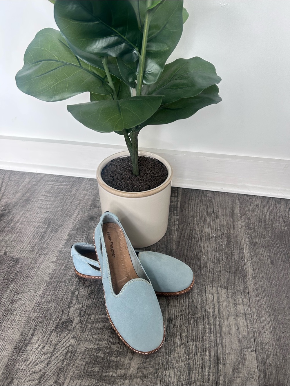 Brand New! Hush Puppies Women's Powder Blue Suede Slip-On Loafers/ Size 6 W